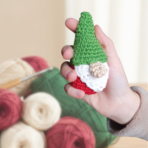 Návod na háčkovaného skřítka, Skřítek Vítek, červený